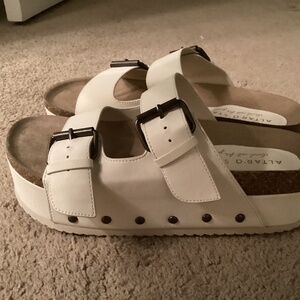 Altar’s State Platform Sandals